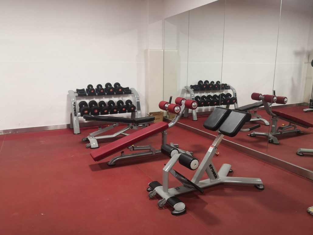 康乐佳综合健身器材